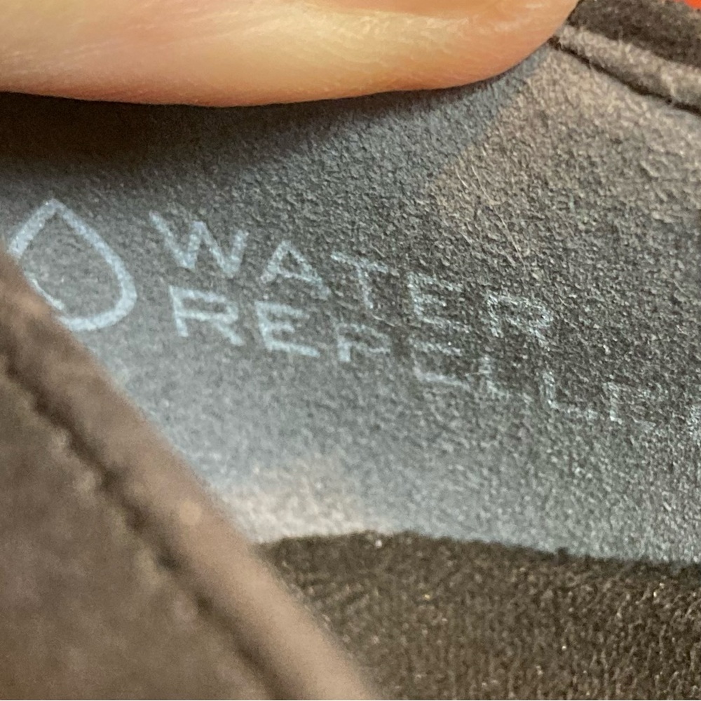 VIONIC  WOMENS WILLA WEDGE BLACK WATER REPELLENT SUEDE SIZE 8 WIDE NWOB - Picture 10 of 11